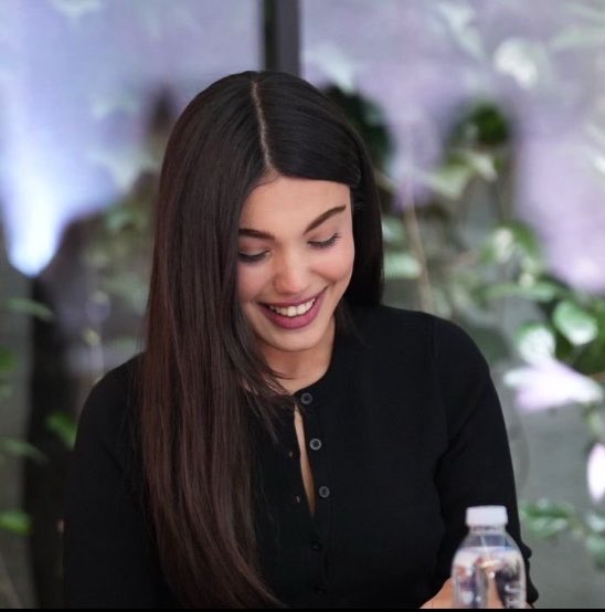 Svilay351288's tweet photo. lizgecmertt sweet🥹🌸
#lizgecömert 
#lizge https://t.co/yIFamaqSJf