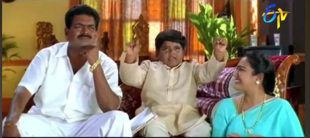 Raja15975's tweet photo. Anaganaga oka "Poor Commoner"

Dishes clean cheyyamante engili, hands, moisture antadu.
Bedsheets dhulupu ante dhummu untundhi antadu.

Orey #Rohit ga nuvv use chese commoner tag ki, lopala nee behaviour ki, bayata pettina PR setup ki assalu sambandham ledhu 🙏

#BiggBossTelugu10 https://t.co/7UI33sUjpD
