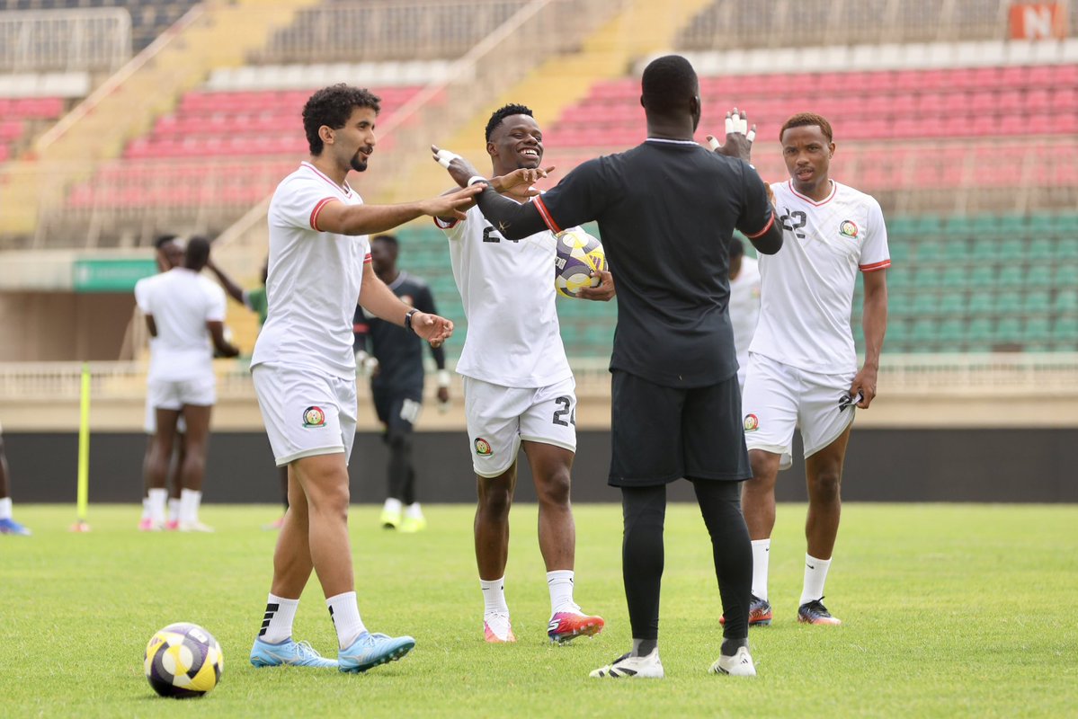 FootballKe_90's tweet photo. 🚨H STARS TICKETS GIVEAWAY FOR 15 FANS‼️

1. On what days do we hold our weekly spaces?
2. What was the result when Kenya last faced Eritrea?
3. Who is Kenya's national all-time top scorer?

Answer fast, first, correctly and win a ticket for Saturday’s game Kenya vs Eritrea.

📸 @Harambee__Stars 
#FootballKE