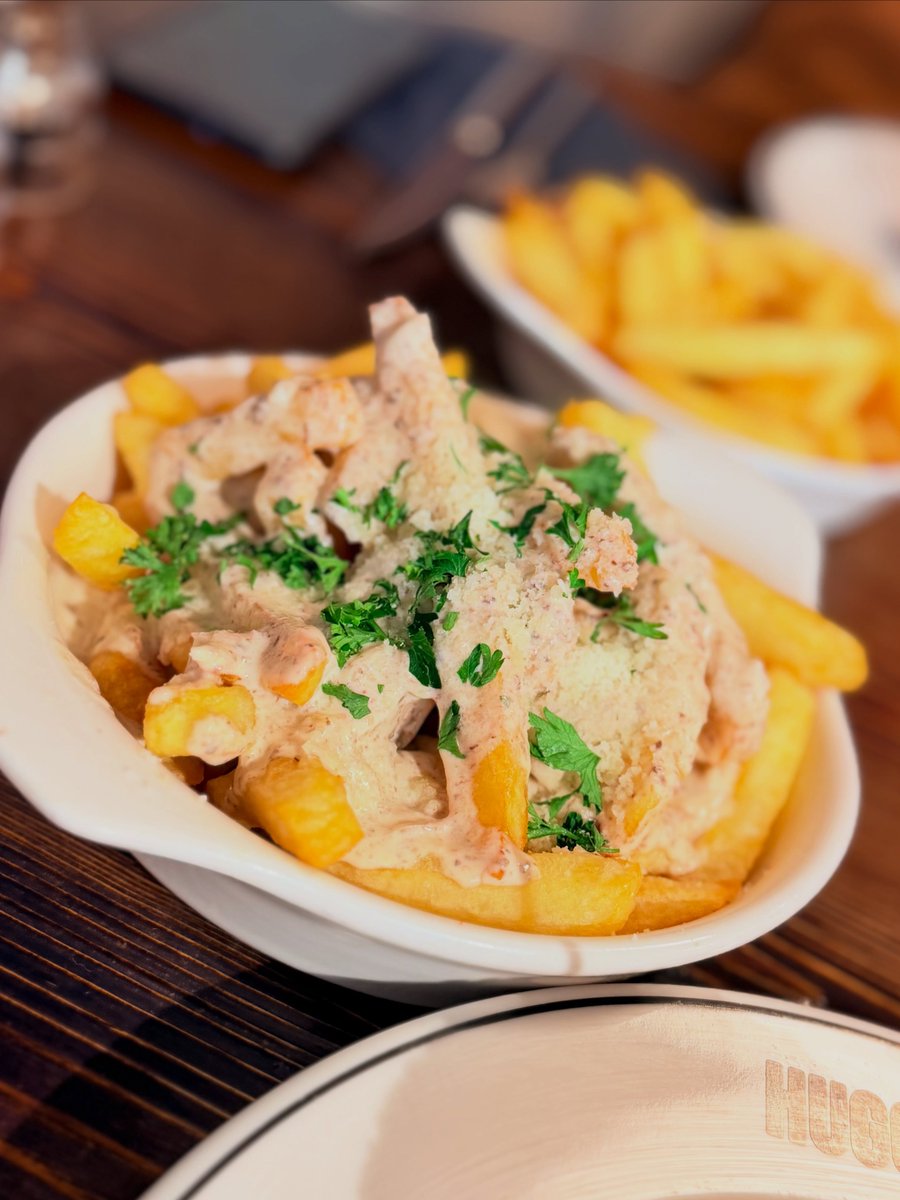 LoreeMarshfqtr's tweet photo. Destination : Chez Huggy’s à https://t.co/SYSWjLp4aN