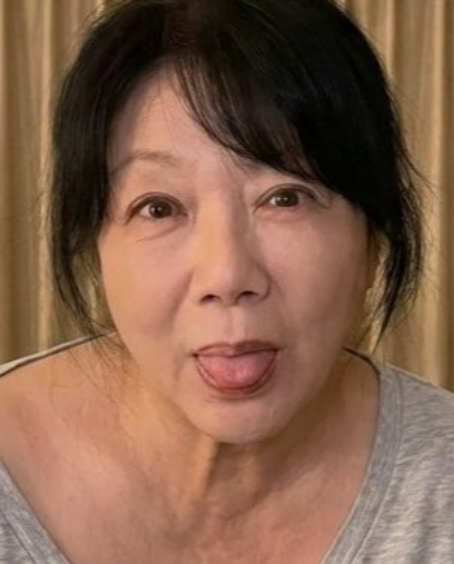 eehsf61695629's tweet photo. ねぇ、正直に言って。
53歳の熟女のこういうタイプ、、

あり？なし？ https://t.co/CRCmKsmLRv