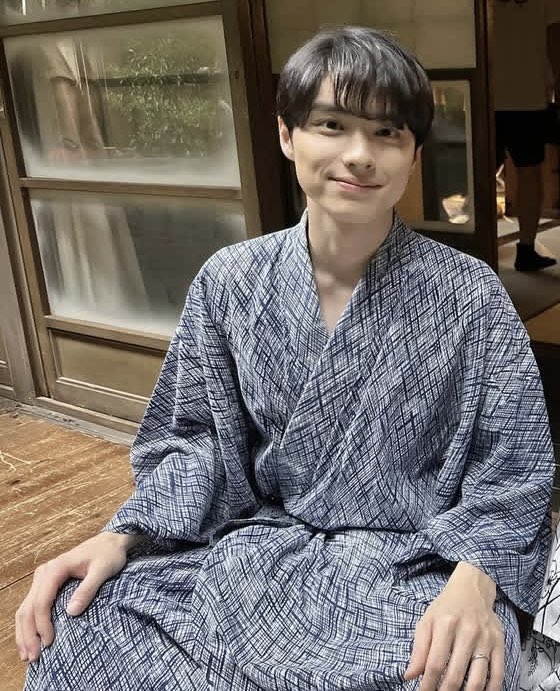 ky_nya2's tweet photo. 風呂上がりビジュに指輪があまりにも刺さって𝑻𝑯𝑬 𝑬𝑵𝑫____
 #めおと日和 https://t.co/gUuIkNvSz1