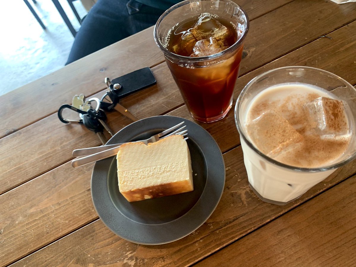 i0rin666's tweet photo. 今日はお仕事落ち着いてのもあって有休！

朝、息子氏を幼稚園バスへ見送ったら…🚌

妻と超絶久々のツーリング🏍️🏍️

秋晴れの中２人２台でまったり走る幸せ☀️

早目ランチとお茶しつつ、息子氏のバスに間に合う様に13時半には帰宅♪

息子氏迎えに行った後は草むしりに勤しんだ🌱

幸せな一日でした🌟 https://t.co/Cf8azaNZfD