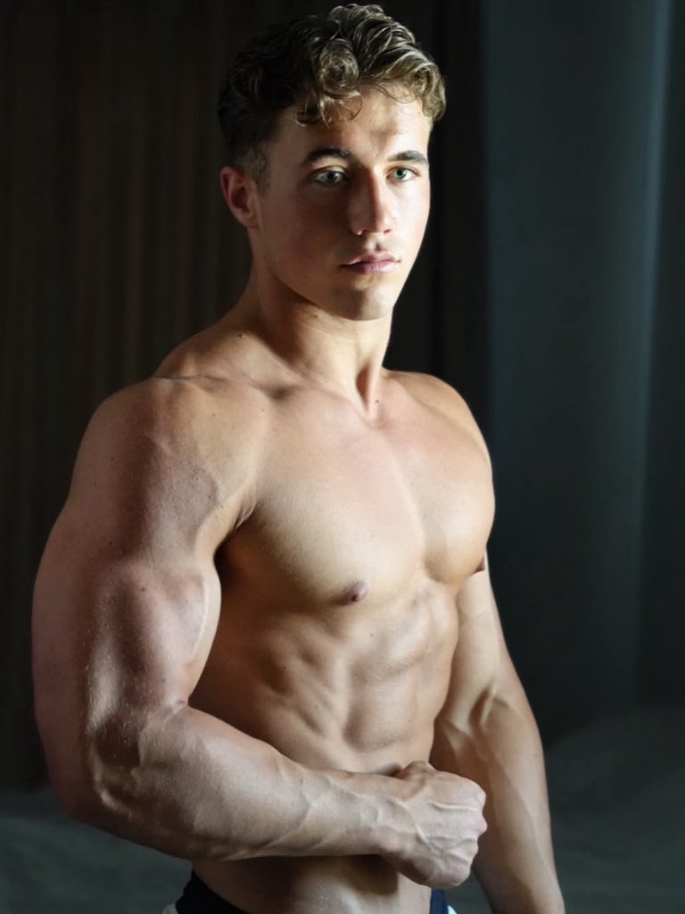 AlphaRafae's tweet photo. Your favorite Alpha 
#Wishlist #Throne #paypig #serve #alphaworship #cashmaster #alphaworship https://t.co/CAMbpVrbAx