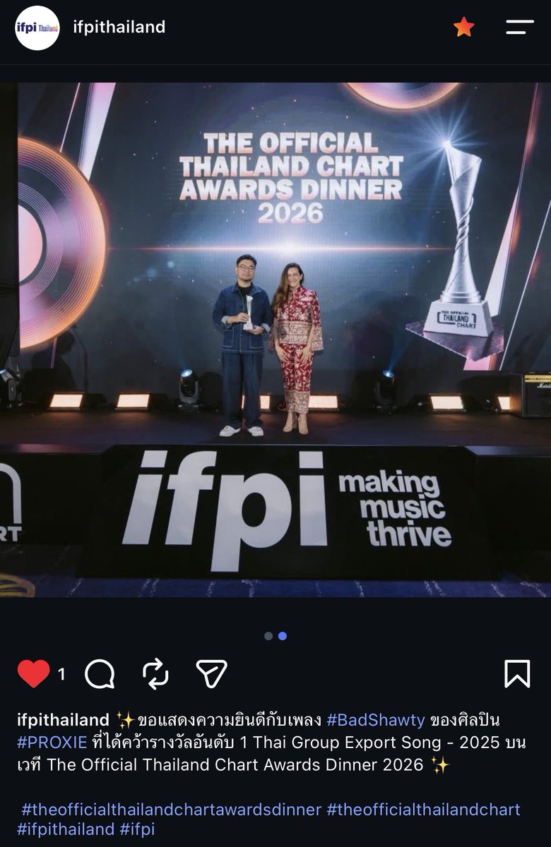 chom_promise's tweet photo. ✨ขอแสดงความยินดีกับเพลง Bad Shawty ของศิลปิน #PROXIEth ที่ได้คว้ารางวัลอันดับ 1 Thai Group Export Song - 2025 บนเวที The Official Thailand Chart Awards Dinner 2026 ✨

 #theofficialthailandchartawardsdinner 

————
แห่งปี 2025 🏆👏🏻 https://t.co/a8YGqn0vIx