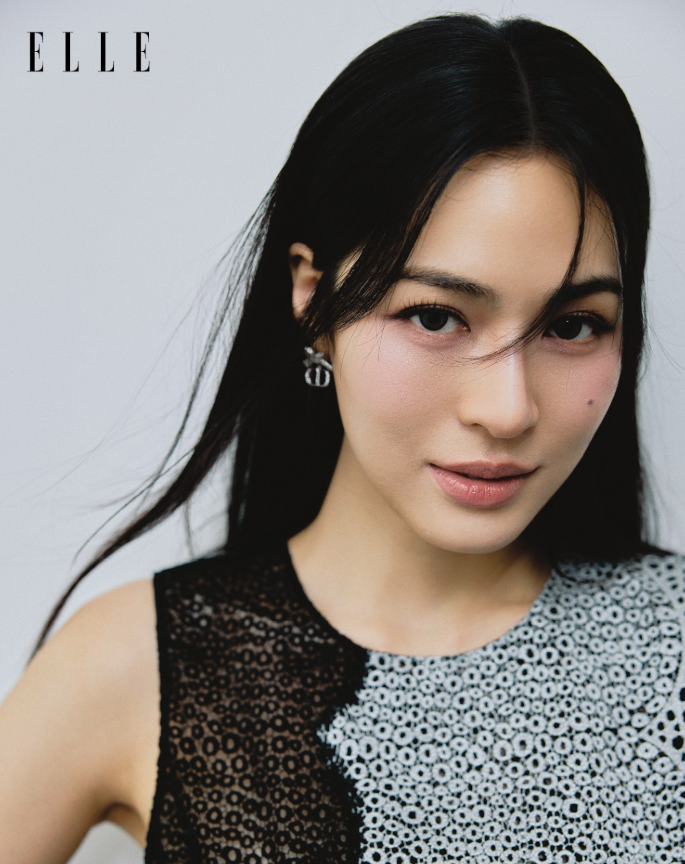 AboutMusicYT's tweet photo. Lingling Kwong stuns on the cover of ELLE Hong Kong x Dior. https://t.co/GrgnQKlXjI