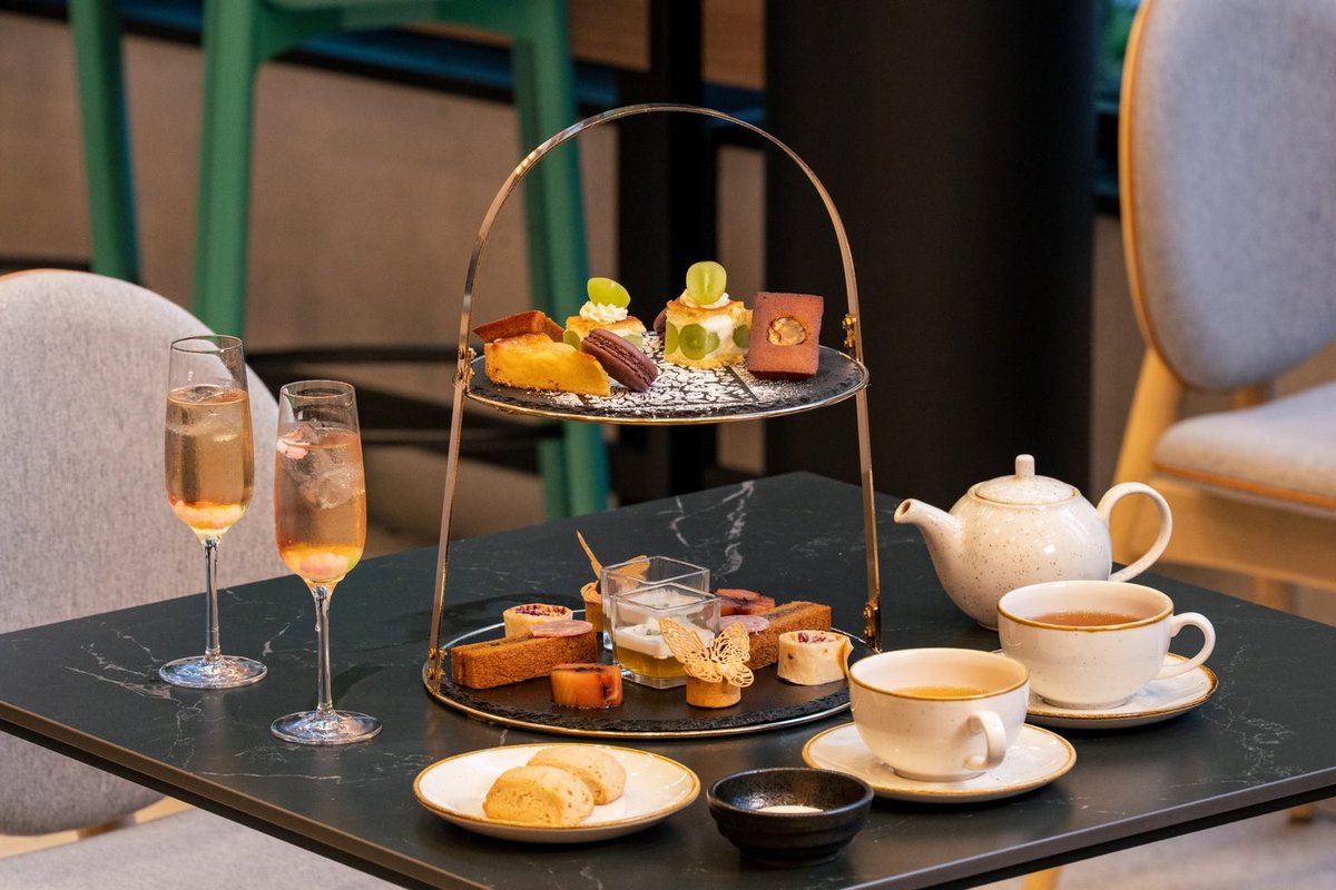 sweets_hotel_'s tweet photo. 【保存版】
5000円以下のアフタヌーンティー4選 🍰✨

​①YOTEL東京銀座
　(3,850円税サ込)
　
②アンダーズ東京
　(3,850円税込)
　
③三井ガーデンホテル銀座プレミア
　(4,950円税込)
　
④ホテルトラスティ東京ベイサイド
　(3,500円税サ込) https://t.co/vTp8aErd2F