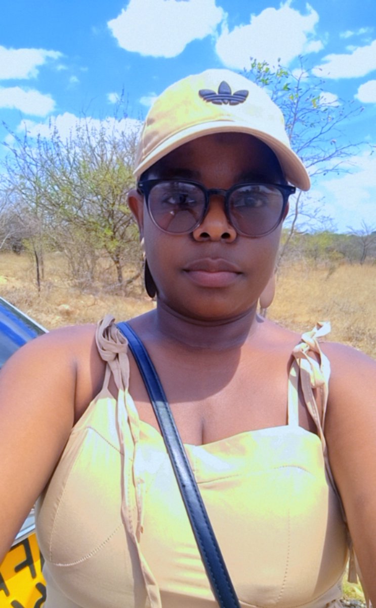 Nyarielastborn's tweet photo. Because its a weekend https://t.co/sNBHBJkGFD