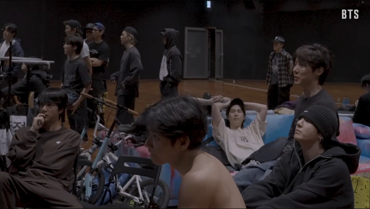 nawatgi's tweet photo. 태개미형 ㅌㅇㄹ~ 형 발가벗고잇는거 뭐야 진짜ㅋㅋㅋ형 나 틔친들이랑 지푸라기로 집 짓고 살다가 형 발가벗고잇는거보고 한숨크게한번 쉬는 바람에 집이없어졋어 개아미 한번만 살려줘 https://t.co/4oCyuRlODe