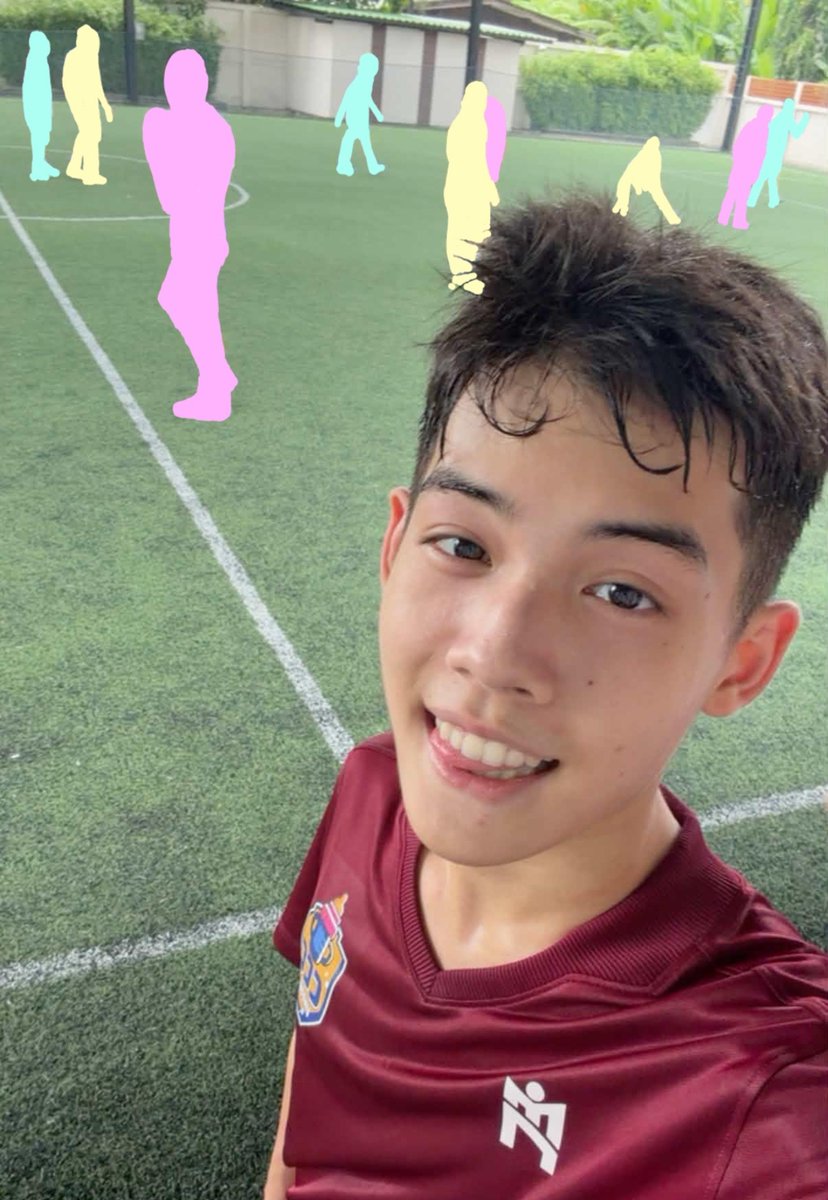 yugeneyaknonmak's tweet photo. เตะบอลซะหน่อย ฝนตกเยอะมาก Take care นะคับ bro
#yugeneyannawat https://t.co/fwMYMhxHl9