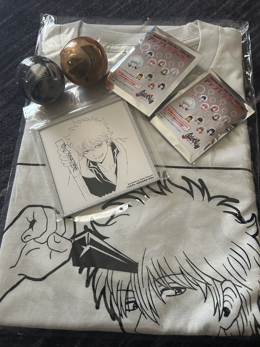 JACK8wxj's tweet photo. 映画は見れなかったけど、お目当てのTシャツはゲッツ😍👍 https://t.co/SdRIB36pXw