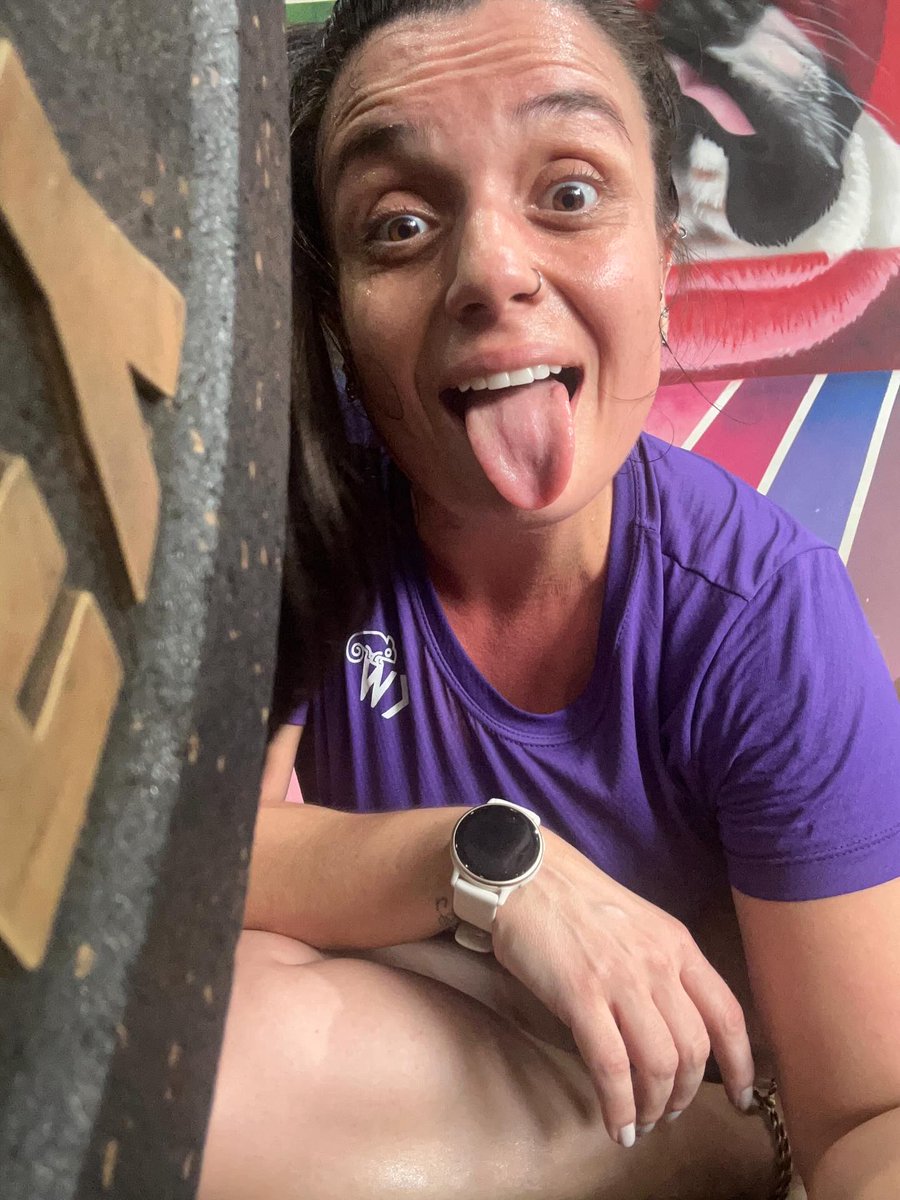 EdwardoSwinea's tweet photo. Março foi sobre consistência, mesmo nos dias difíceis. Teve treino, cansaço, trabalho, corrida, comida boa e cachorros. Nem sempre com vontade, mas eu fui. Abril começou, e eu sigo. Dump de março. https://t.co/Q0UPxYhMac