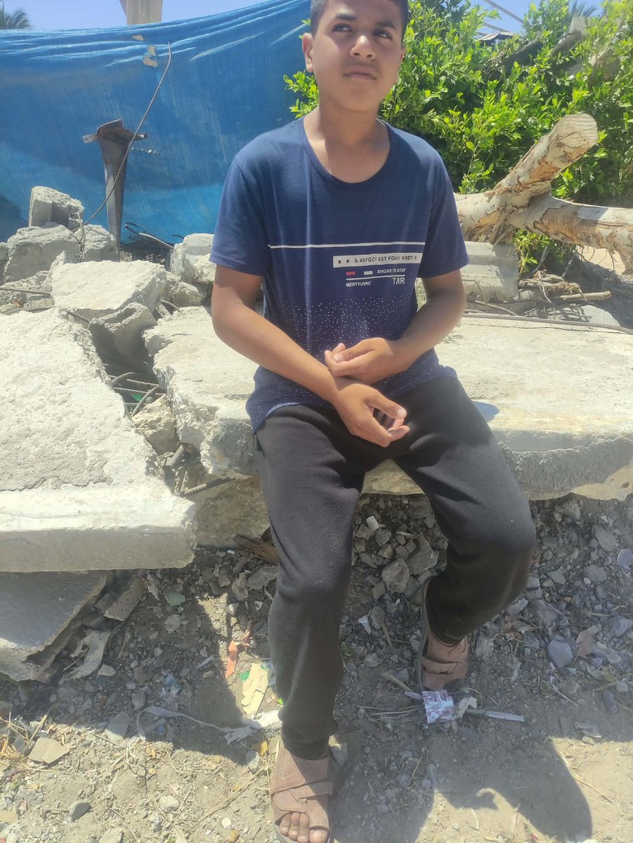 RamiInGaza's tweet photo. 🙏😭Just $50 won't make you poor, but it could mean everything to me.  Every donation helps me buy food and medicine. We need your help.   You know I'm the sole provider for my family.   If you see me, leave a comment.🍉💔https://t.co/ojyFd1s62T https://t.co/5BladzkE9f