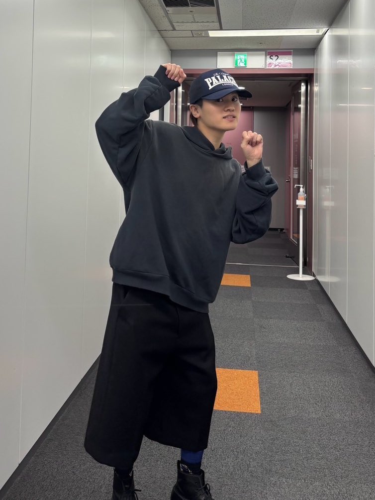 lxp2_q's tweet photo. かいりゅうのおめめだーいすき
まぜべやでまくし立てる時とかに瞳孔ガン開きなるし爆笑すると目尻がキュって上がってつり目加速するの本当に猫ちゃんみたいでかわいい https://t.co/BM9xt7Asqa