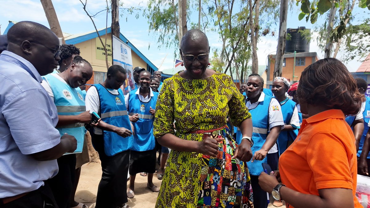 KELINKenya's tweet photo. The @HomaBayCountyKE Department of Public Health and Medical Services, led by CEC-M Hon. Grace Osewe, is today launching three strategic Homa Bay County documents.

As @KELINKenya presented Hon. Grace Osewe with a memorandum, information pack and communiqués for use by community members and policymakers, the documents outlined recommendations on reproductive health policies and priorities.

The County indicated that the Reproductive Health Bill will be the next step, reaffirming its commitment to strengthening and protecting reproductive health rights.

#MyContraception #MyChoice #HomaBay

@HomaBayCountyKE
@action_activate
@MalecheAllan
@Kmet_Kenya
@EACHRights