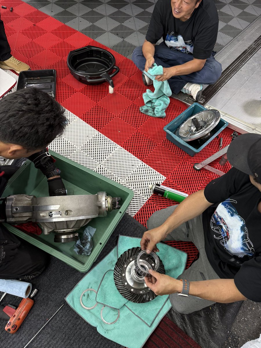Ueno_Takahiro's tweet photo. あーあ

スゲー事になってたよ💦

デフブローではないですが、まあまあな作業に…

大事にならなくてよかった😅

明日は全開でいけるといいな♪

#d1
#teamvertex https://t.co/mXMHVt6unM