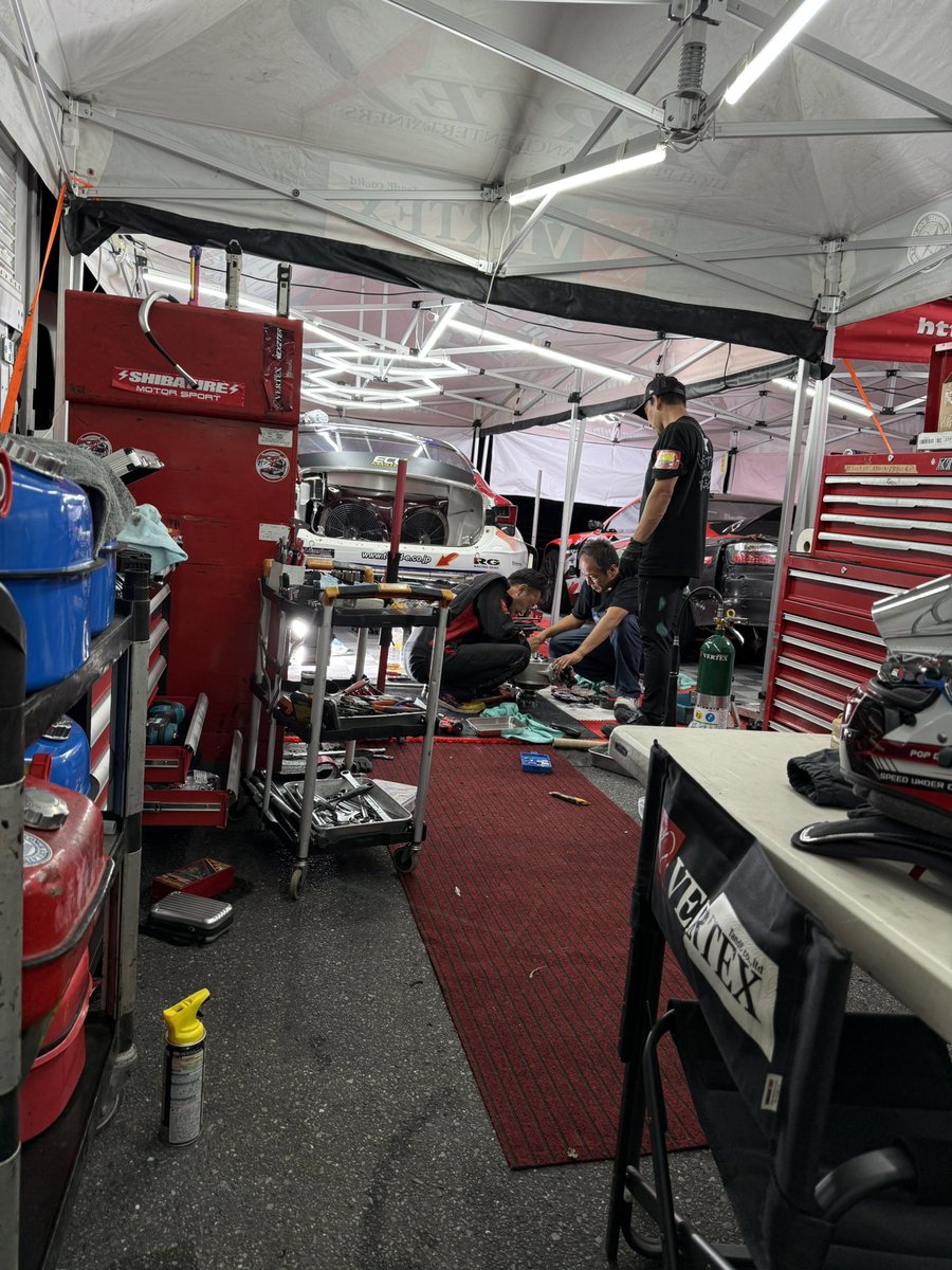 Ueno_Takahiro's tweet photo. あーあ

スゲー事になってたよ💦

デフブローではないですが、まあまあな作業に…

大事にならなくてよかった😅

明日は全開でいけるといいな♪

#d1
#teamvertex https://t.co/mXMHVt6unM