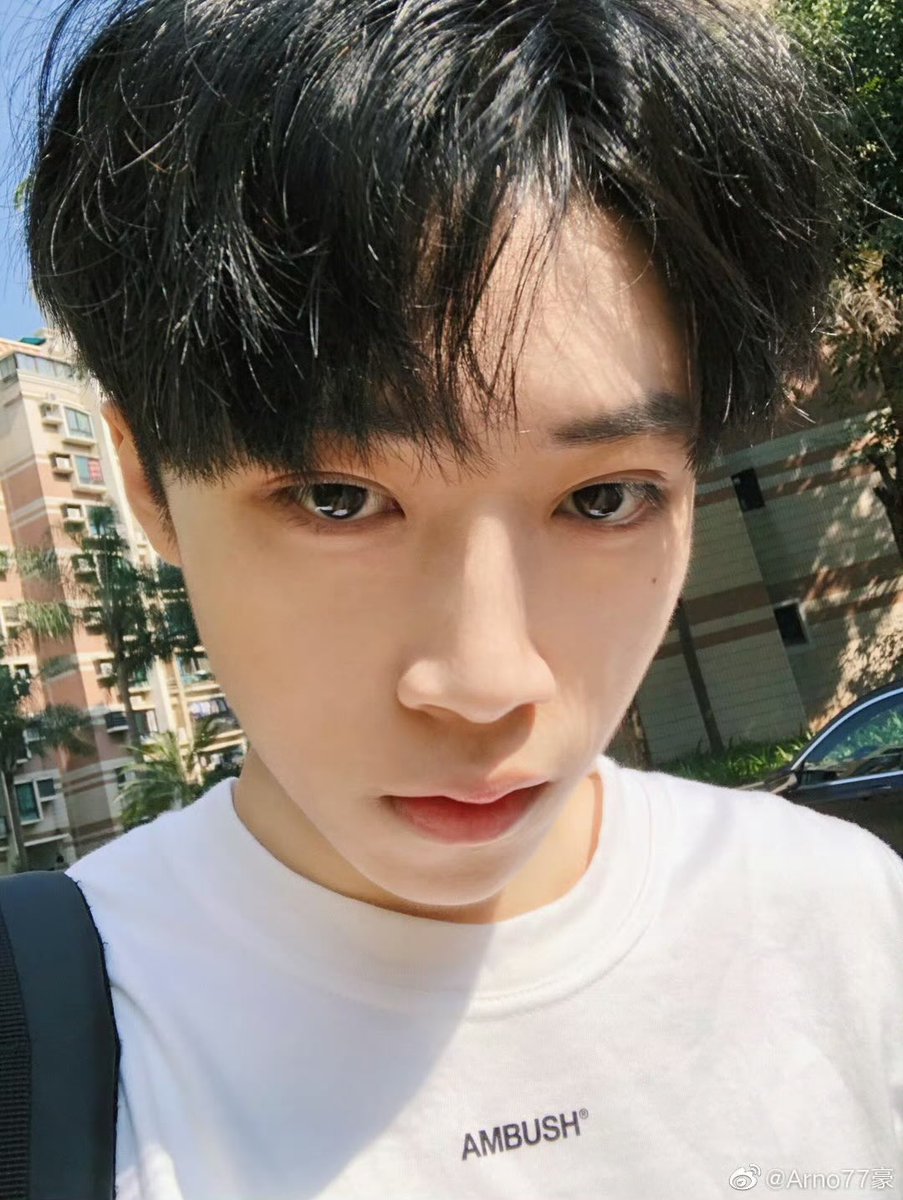 10veeeeeeee124's tweet photo. 아르노 과사 ㅎㅌ 나 https://t.co/9Ck0dXgFKW