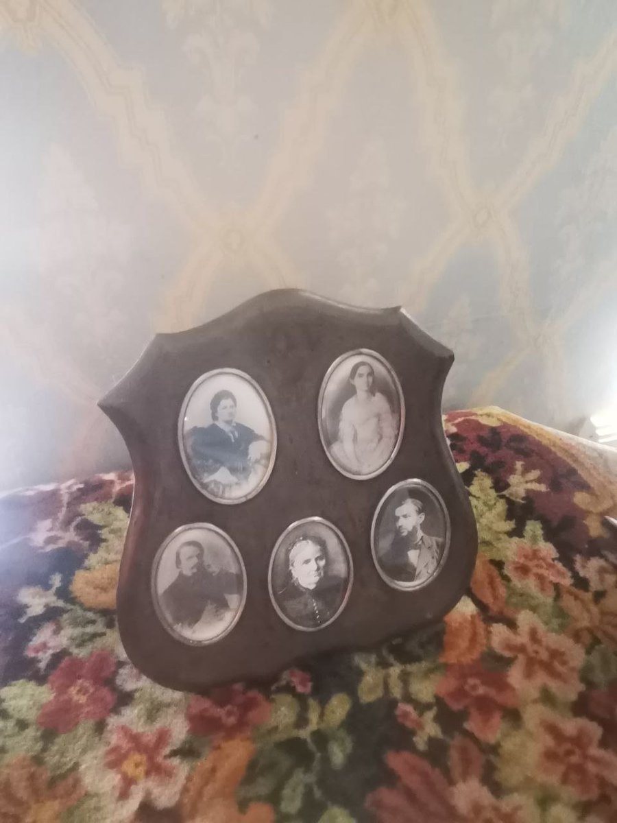 parniyan7msv's tweet photo. یکی از پرشعف‌ترین حس‌هایی که در زندگی تجربه کردم، قدم گذاشتن در خانهٔ داستایفسکی در سن‌پترزبورگ بود.
#داستایفسکی https://t.co/jpitnnZS5Q