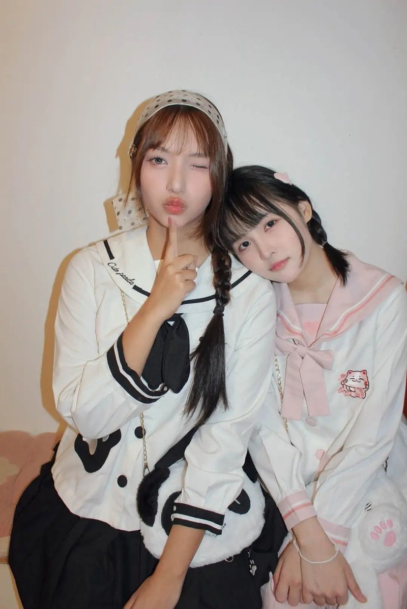 PingPhorestFC's tweet photo. 🌲 New Phost 🌲 (2/2)
หลังกล้อง 🩷🩵🤍(🤎) #LPK_unit
#PingPhorest
#FallinFromFah https://t.co/HNR1SFMzE7