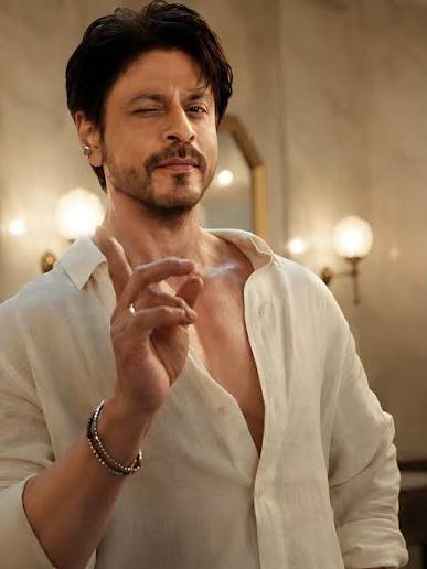 srk_lovervishal's tweet photo. Good morning @iamsrk &amp; SRKian Have a good Friday! 🤍 https://t.co/5lMccSZYwU