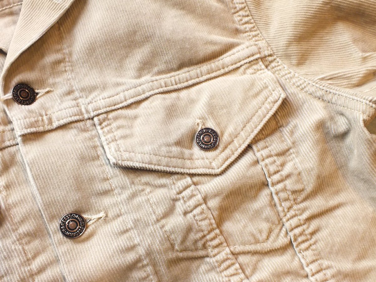 SAPPOROBASE's tweet photo. FEM TRUCKER JACKET / TYPE 70505 CORDUROY
https://t.co/QLMEWkFEoi
#levis #リーバイス
#FarEastManufacturing
#standardcalifornia #HTC
#resolute #リゾルト
#tes #fidelity #bendavis #champion
#cookman #healthknit
#tcbjeans #wrangler #lee #vans
#towncraft #thriftylook
#アメカジ #札幌 https://t.co/IJkYaggRgr