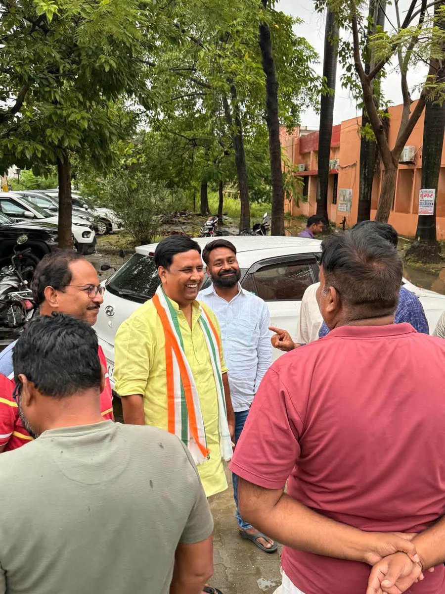 inchemantch's tweet photo. आज अपने विधानसभा बांसी में मुख्य चुनाव आयुक्त ज्ञानेश कुमार के वोट चोरी को लेकर एसडीएम बांसी को ज्ञापन दिया गया इस मौक़े पर कांग्रेस पार्टी के अभिनव राय जी, पप्पू खान जी, विक्की रिज़वी जी, राजन श्रीवास्तव जी, पंकज पाण्डेय जी, सतीश त्रिपाठी जी, सूर्यप्रकाश चौधरी जी https://t.co/daAjDA6Xho