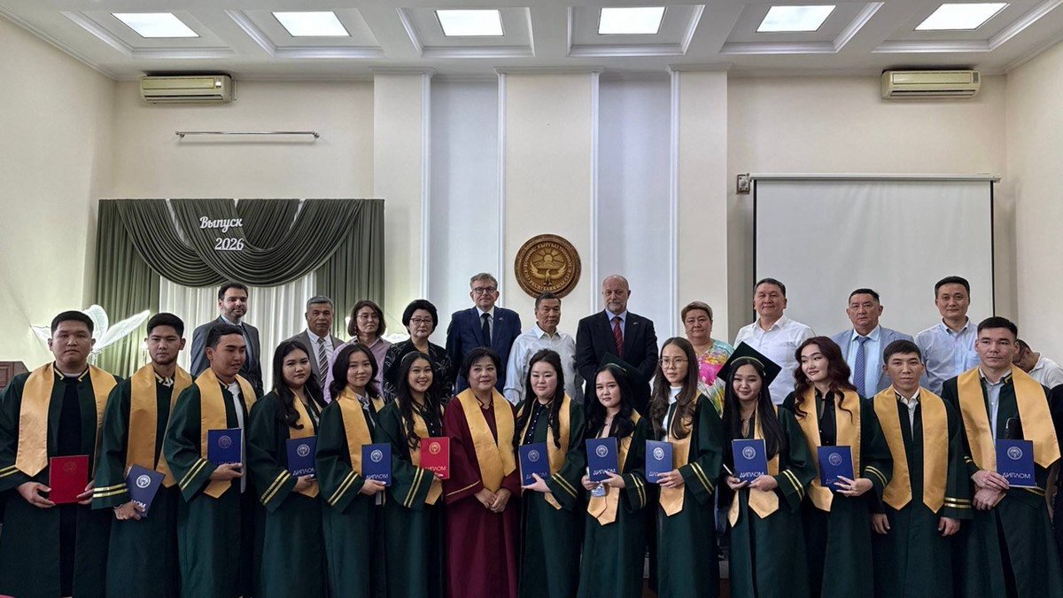 UNODC_ROCA's tweet photo. 🎓A new generation of probation professionals is stepping forward in the Kyrgyz Republic! Today, 15 KNU students graduated from the EU-funded JUST4ALL supported Probation specialization.

Congratulations to the graduates and our partners advancing justice reform! 🇪🇺 https://t.co/JlLQFNE0cX