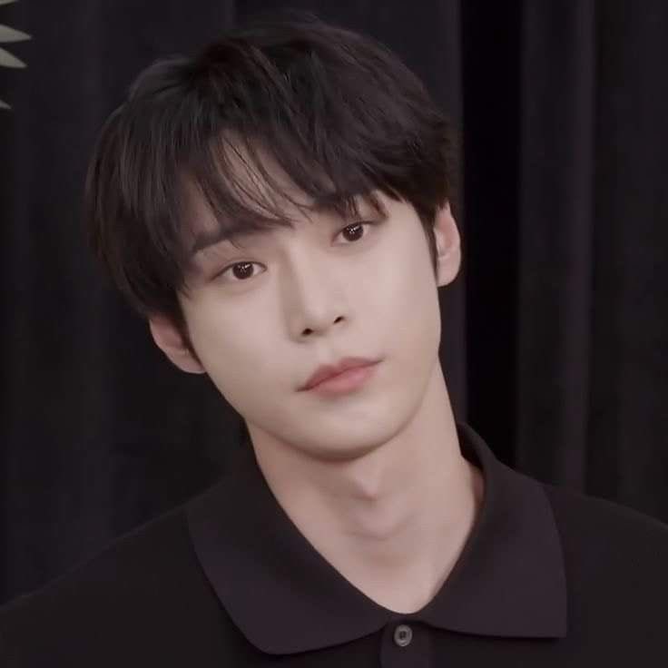 davi_woeh's tweet photo. 형 뭐해요 
됴영이 형 보고 싶다
그냥 저랑 만나면 안 돼요?

                    내가 이 나이에 널 만나면..

개꿀이죠

                      나 잡혀가.. 고소 당해..
                       니가 아직 어려서 뭘
                      잘 몰라서 이러는 거야

저 스물둘인데
알만큼 다 아는데 https://t.co/qLVlVG7L1J