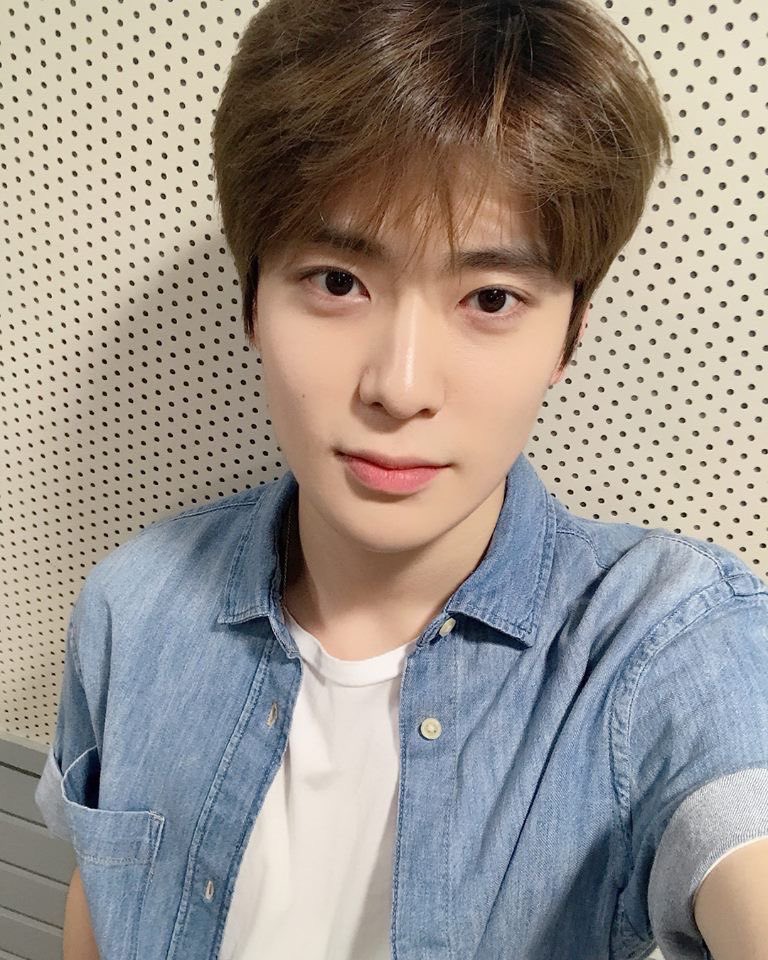 davi_woeh's tweet photo. 형 뭐해요 
됴영이 형 보고 싶다
그냥 저랑 만나면 안 돼요?

                    내가 이 나이에 널 만나면..

개꿀이죠

                      나 잡혀가.. 고소 당해..
                       니가 아직 어려서 뭘
                      잘 몰라서 이러는 거야

저 스물둘인데
알만큼 다 아는데 https://t.co/qLVlVG7L1J