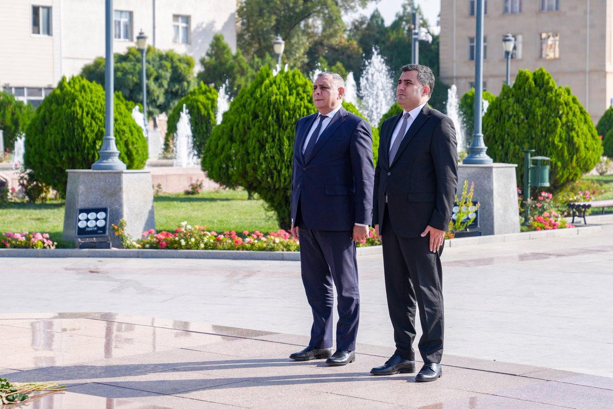 nmrnumayendelik's tweet photo. Sentyabrın 25-də Azərbaycan Respublikası Səfərbərlik və Hərbi Xidmətə Çağırış üzrə Dövlət Xidmətinin rəisi general-mayor Mürsəl İbrahimov Naxçıvan Muxtar Respublikasına səfər edib.  
https://t.co/3Uq0u2lg6r https://t.co/KcB5mxxQro