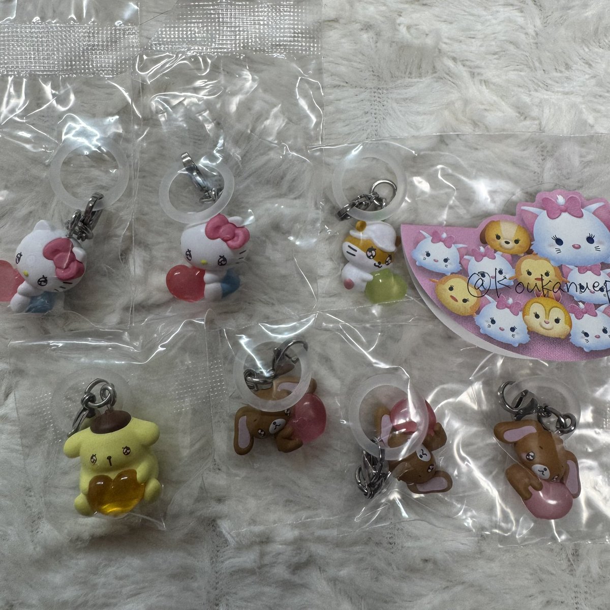 Koukanuep's tweet photo. ガチャ めじるしアクセサリー 交換 買取 譲渡  エモきゅん

譲:えもきゅん　キティー、プリン、コロコロクリリン、くろうさ

求:定価＋送料
または、ケロケロパーティ

都内手渡しまたは郵送
まとめての方優先 https://t.co/D4J7bBjakg