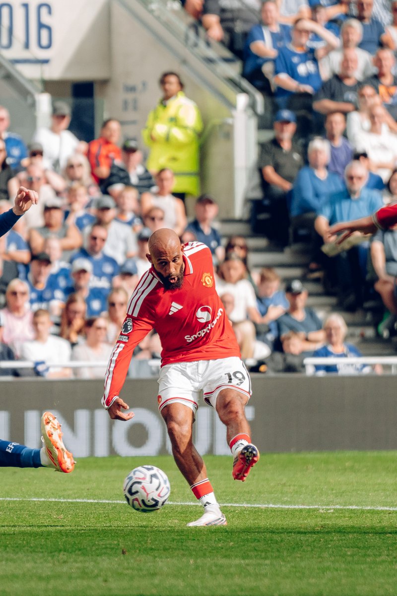 ManUtd's tweet photo. 🗳️ Bryan is also nominated for September's #PL Goal of the Month award – vote here: https://t.co/L4THWbZrs4 https://t.co/StWHsahjUm