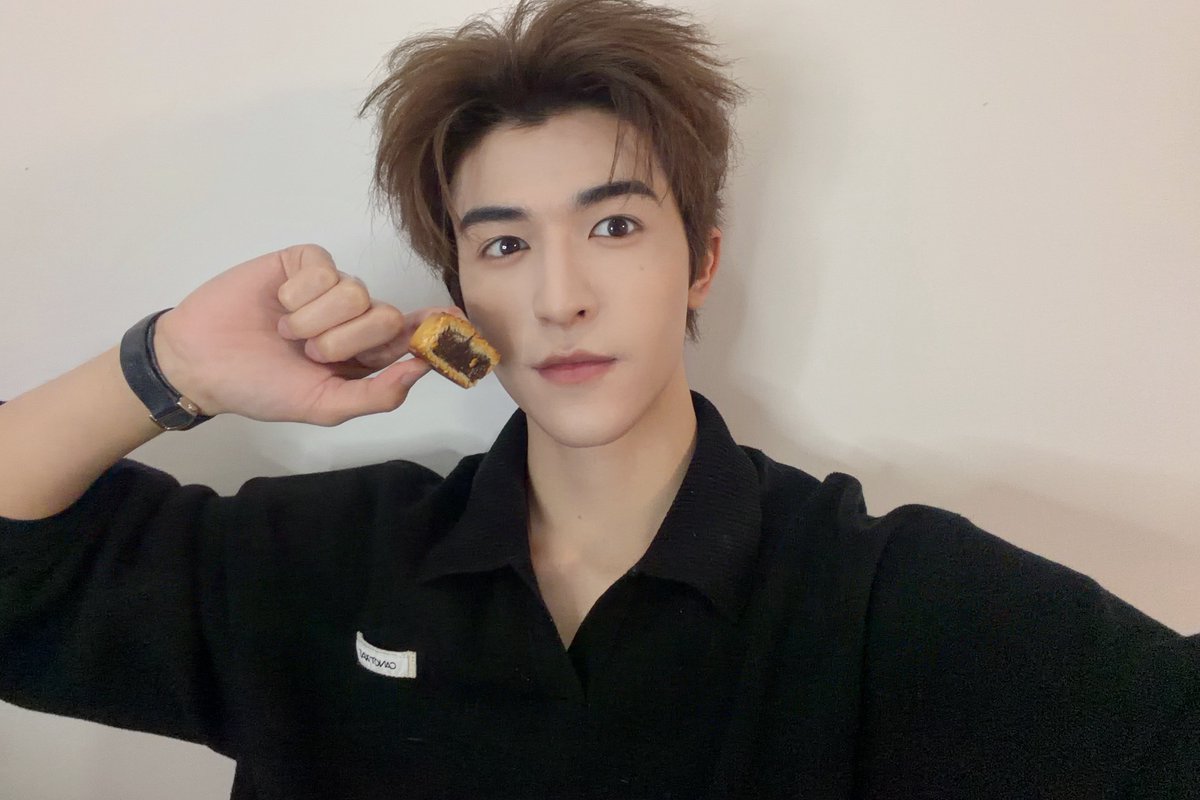 patrick_pppat's tweet photo. แฮปปี้ Mid Autumn festival 🥮❤️ https://t.co/jtZbehAzXh