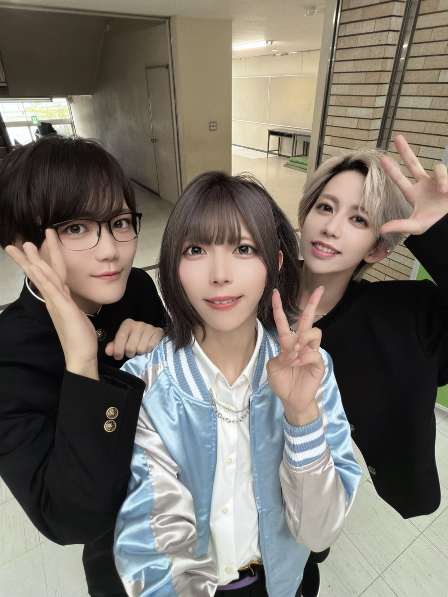 inafu_milmon's tweet photo. 青春真っ只中🖤🩵🖤 https://t.co/lwcEsn88AF