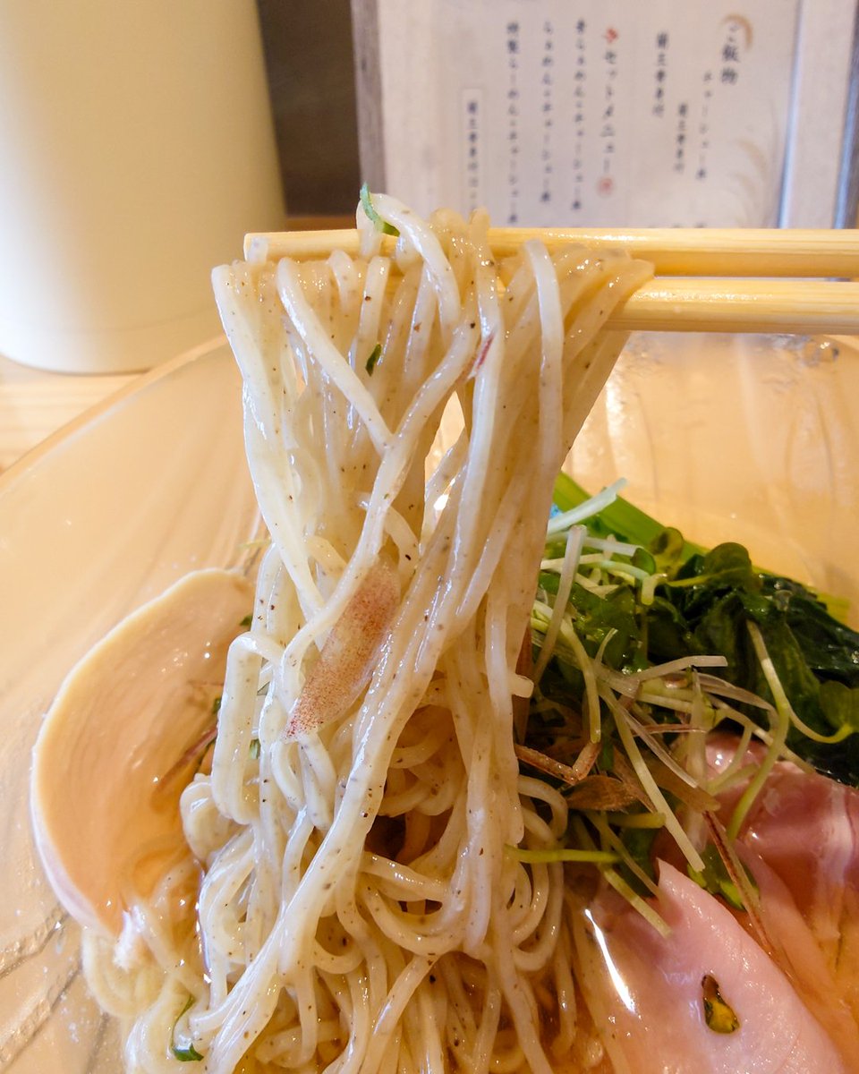 HARU_R110's tweet photo. 🍜 まる五 

🗺️ 福岡市博多区博多駅前4-33-11

☑️ 冷やしあご出汁らぁめん
 　 ⚠️期間限定麺
 　 ⚠️9/27終売予定

まだまだ冷やし！❄️🍜 https://t.co/dRTNvQIJSK
