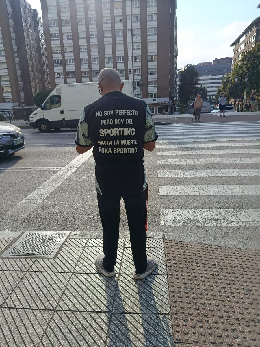 oviedistahater's tweet photo. Aldeanada histórica https://t.co/XbVUsK5SUq