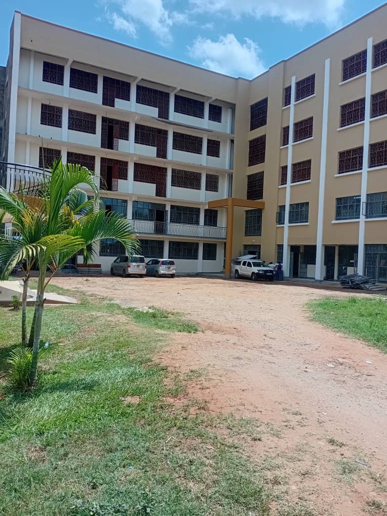 BusitemaUniLib's tweet photo. The Busitema University Faculty of Health Sciences Library, Mbale branch has relocated from the North Bukedi Building to the new complex within Mbale Regional Referral Hospital premises. Students, University staff and hospital staff are welcome to use the Library. https://t.co/oUA4DoQZDG
