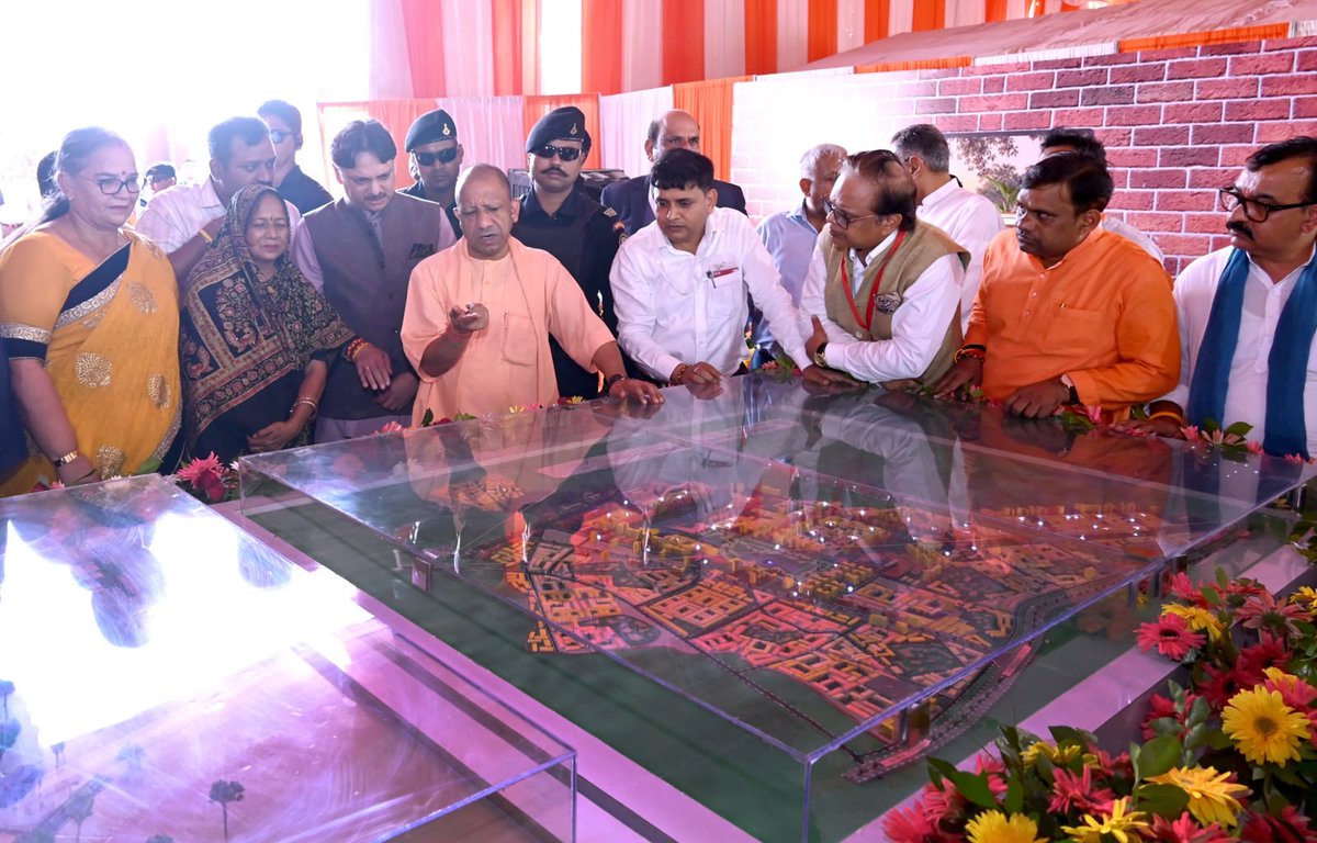 AwasthiAwanishK's tweet photo. Under the visionary leadership of Hon’ble CM Shri @myogiadityanath Ji, Lucknow is entering a new phase of planned and future-ready urban development. The Bhoomi Pujan and plot registration launch for LDA’s Varun Vihar and Naimish Nagar schemes, spread across 10,680 acres with an investment of ₹12,000 crore, marks a significant milestone. The foundation of 5 multi-storey apartment projects worth ₹2,166 crore was also laid.
Modern infrastructure, planned urbanisation and quality housing-Uttar Pradesh is shaping the cities of tomorrow.

@LkoDevAuthority