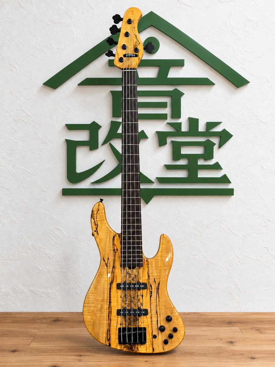 onkaido_guitar's tweet photo. Combat SBT5弦24F オーダー品完成！

Combatオーダーメイド数日本一の音改堂で♪

Combat直営店だし店主がCombat社長だからな、当たり前なんですけど←

うん、指板延長して24Fになっても見た目違和感なし！

ボディー形状もハイポジションに指が届くよう結構変えてあるのよ、パッと見気にならないでしょ？

どうでも良いがスポルテッドって個性的で良いねぇ、柄が一本ずつ異なるので他の人と被る事はまず無いでしょ。

出始めの頃はかなり高価な材料だったけれど、最近はキルトが馬鹿みたいに高くなっちゃったし、高級なイメージと見た目の割には比較的手を出し易い材料ですな。

因みにトップ材は5mm厚、この子はナチュラルカラーだけどシースルー系で着色しても格好良い材料ですぞ。

【音改堂HP】
https://t.co/d8r7tkaQ0w

【Combat Guitars HP】
https://t.co/ceZ8SngxNe

#ベース #オーダーメイドベース #音改堂 #Combat_Guitars #Onkaido #西八王子 #ギター修理 #ギター改造 #カスタマイズ