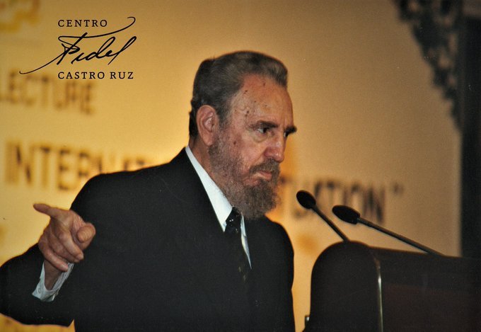 AlexiEsp2026's tweet photo. Fidel:  "Esta batalla entre la Revolución y los enemigos de la Revolución será ganada por la Revolución. Eso sí se puede predecir"
#100AñosConFidel #CubaEstáFirme https://t.co/ZfSsZPLEcl