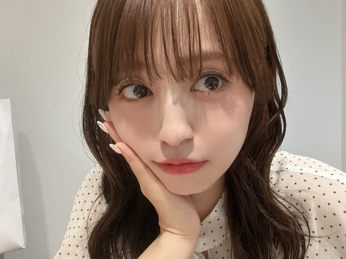 Rikako_Aida's tweet photo. この後20時から生放送✨
番組から嬉しいお知らせもあるみたい📣

#逢い逢い https://t.co/BBxASjTgA2