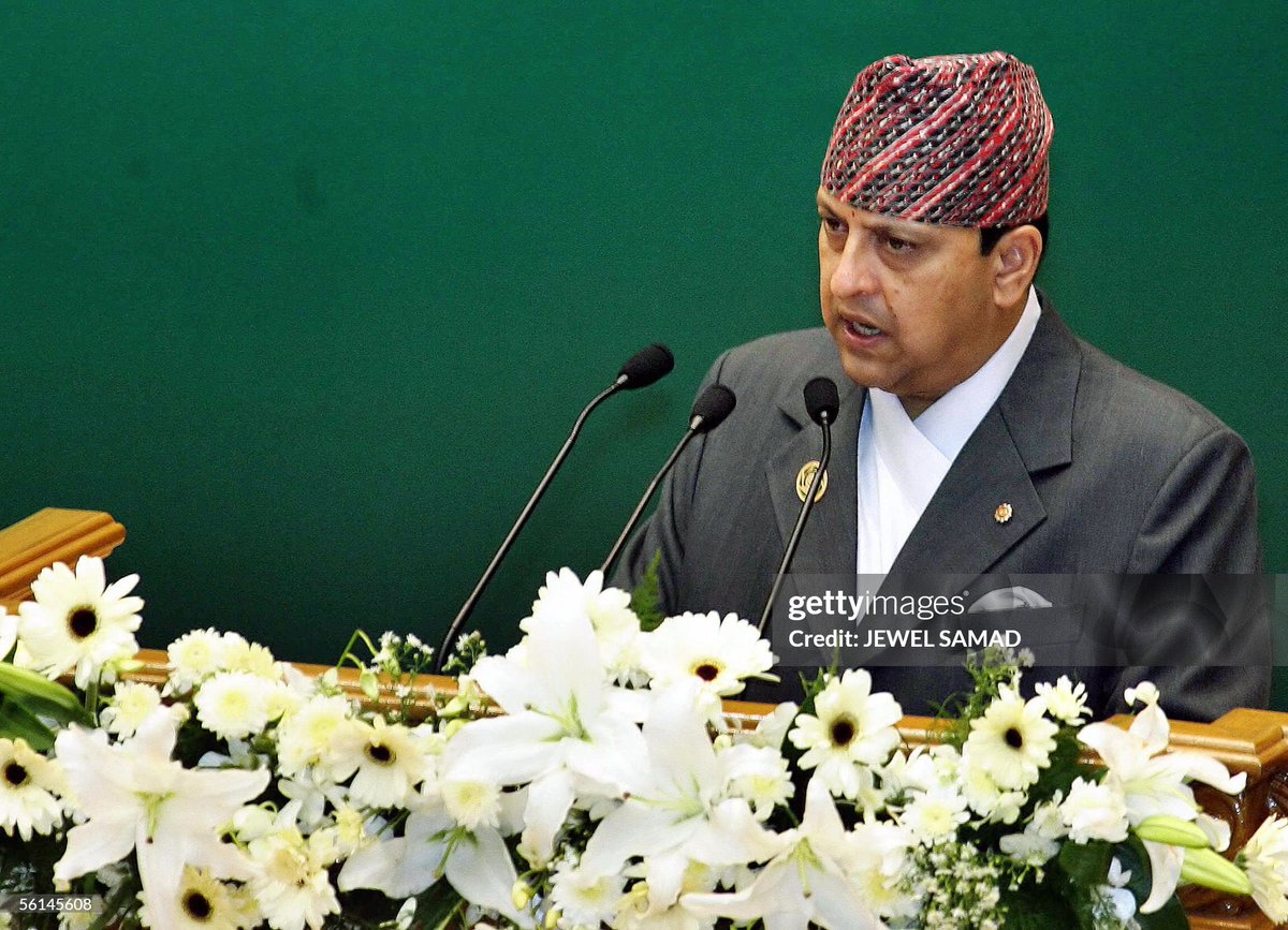 wolfie8848's tweet photo. In November 2005, King Gyanendra addressed the inaugural session of the 13th SAARC summit in Dhaka. 

This was two weeks before the seven parties and the Maoists signed the 12-Point Delhi Compromise. 

This was before Afghanistan was eventually incorporated into SAARC by the Indo-Pac.

So what did the king actually say to the assembled heads of state that day?

A THREAD: