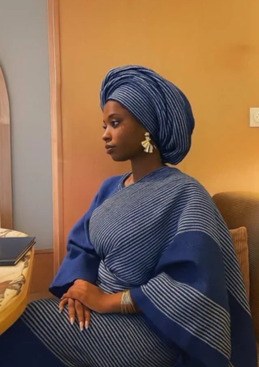 TosinSilver_Da's tweet photo. Gele: Yoruba women's gift to the world

So so unique. https://t.co/BPfDKmrDVs