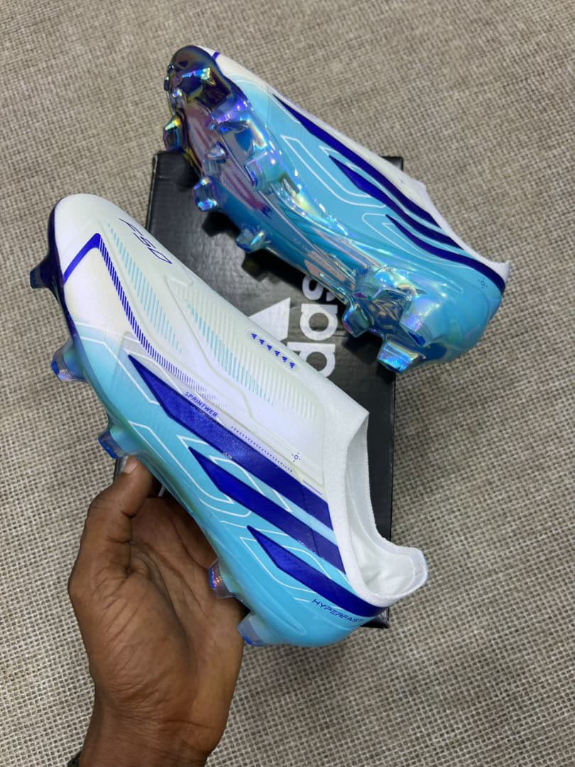 CandySmart34641's tweet photo. Latest F50 boot now available 
Size:- 39-45 
Price 🔖:- N55,000 https://t.co/uHyMINs9me