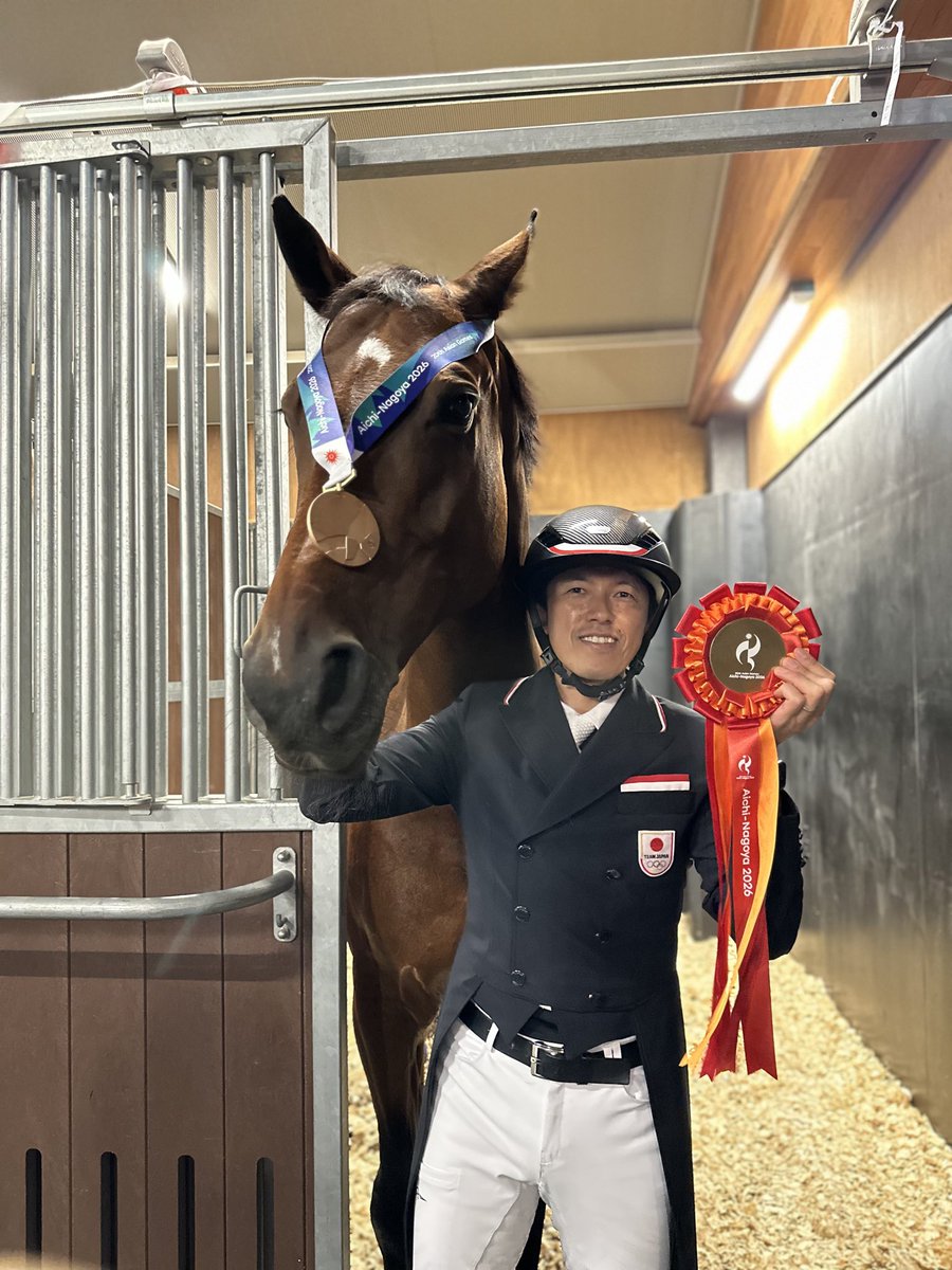 hayashingo0125's tweet photo. 取り急ぎご報告
馬場馬術団体銅メダル🥉
キンちゃんありがとうー😆 https://t.co/U8oe2Yw3cz