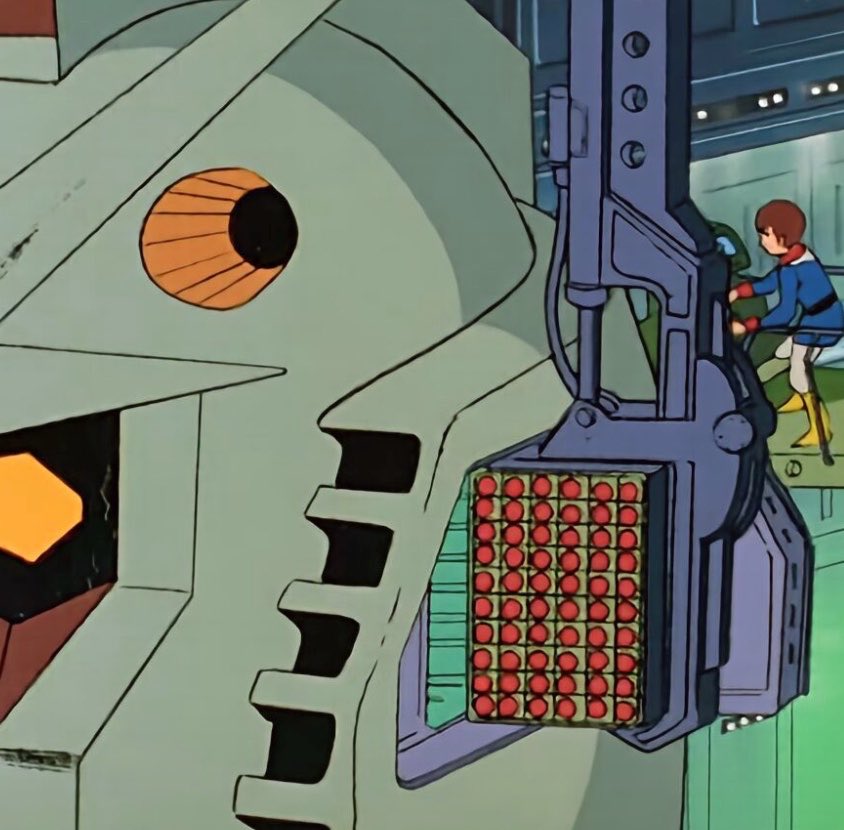 panipani1976's tweet photo. 流石にデカすぎんだろ

←サイコガンダム　　　　　ファーストガンダム→ https://t.co/NroeYHcEBv