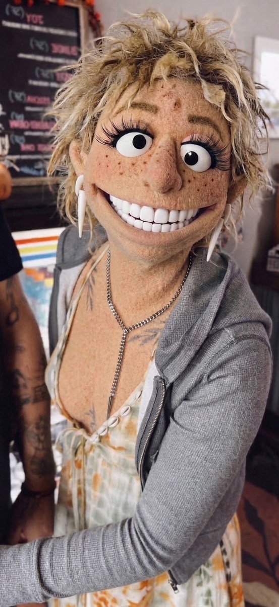 xGeneParmesan's tweet photo. @margodotlive What is going on?! Why does this creepy muppet keep showing up on my timeline? Now she’s with a racked up chick with a mullet??? https://t.co/d5A8ToszwQ