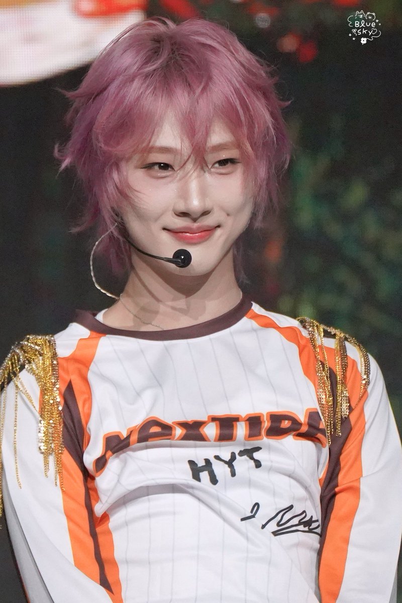 BluSky_watcher's tweet photo. คนสวยขา ~ 🐰🧡

NT1 STILL HERE TOUR HZ CALLING
 #NexT1DEStillHereinHangzhou
#Huyetao #หูเย่เทา #胡烨韬 #NexT1DE_HUYETAO https://t.co/hKymbbuyYu