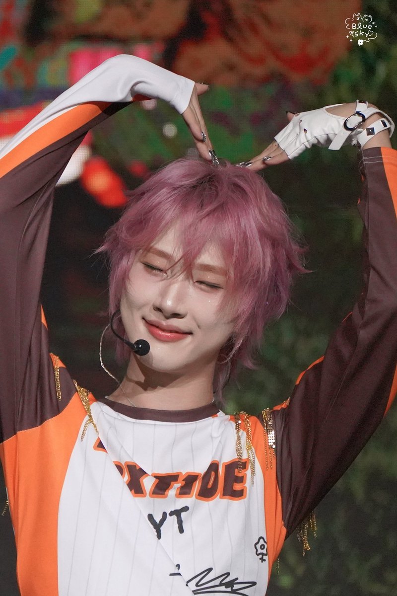 BluSky_watcher's tweet photo. คนสวยขา ~ 🐰🧡

NT1 STILL HERE TOUR HZ CALLING
 #NexT1DEStillHereinHangzhou
#Huyetao #หูเย่เทา #胡烨韬 #NexT1DE_HUYETAO https://t.co/hKymbbuyYu